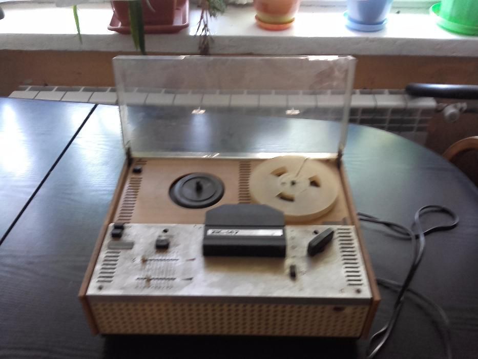 Sprzedam magnetofon szpulowy