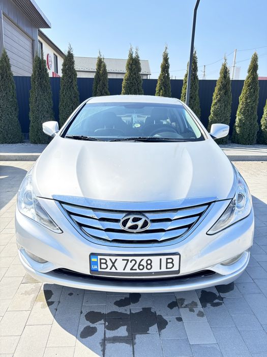 Автомобіль Hundai sonata