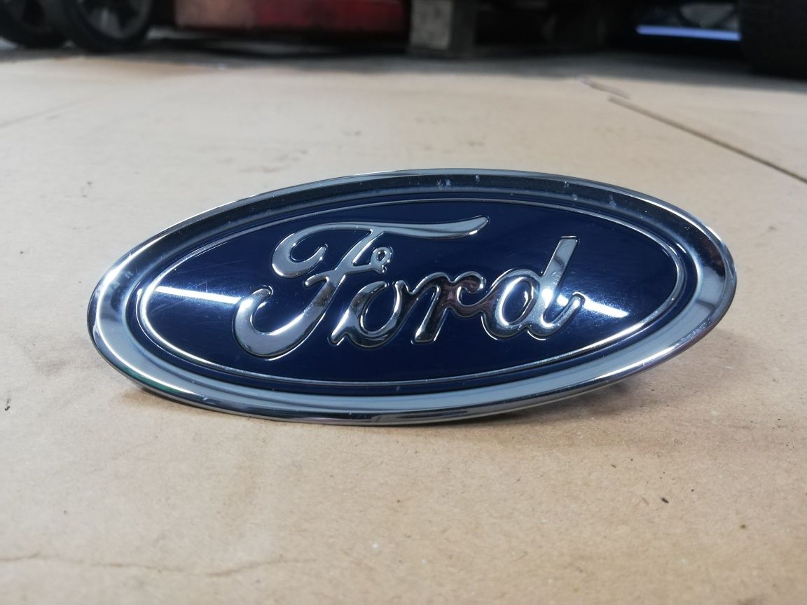 Emblemat znaczek logo zderzaka przedniego przód Ford Focus mk4 IV oryg