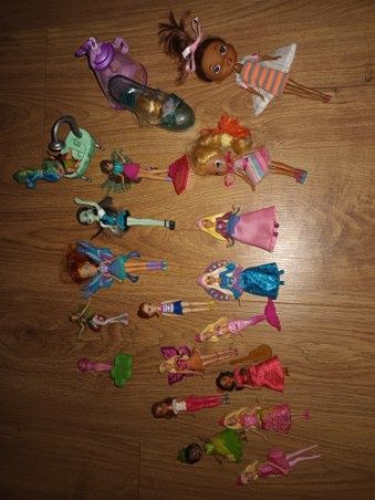 Zestaw laleczek Barbie mini oraz inne