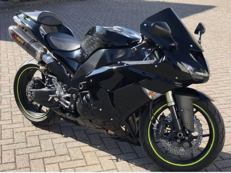 Części, na części Kawasaki NINJA ZX10R, 2006,2007,06 AKRAPOVIC, SILNIK
