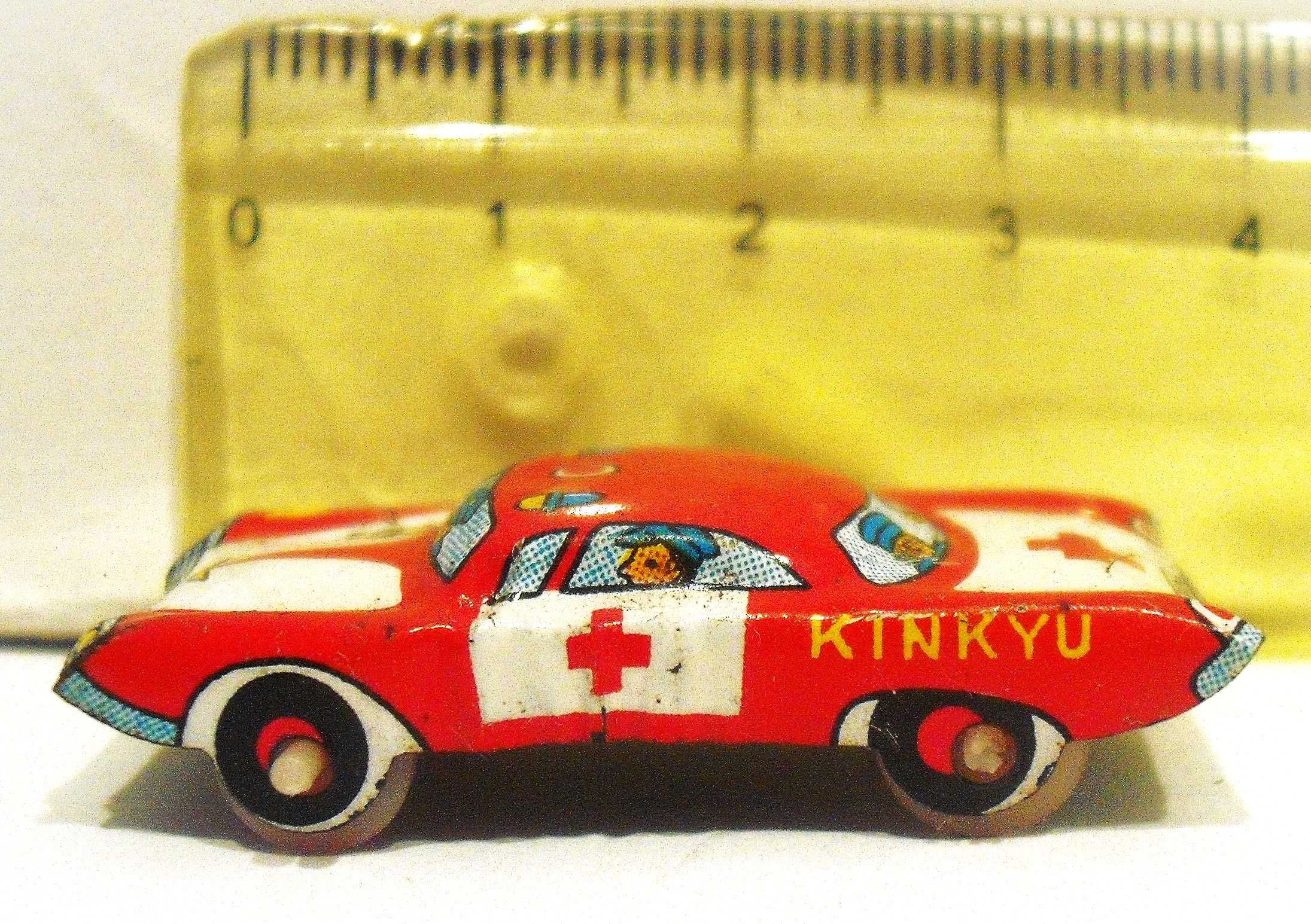 5 Carros em chapa Japoneses antigos