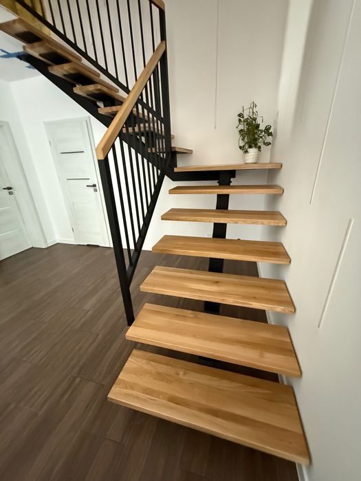 Schody metalowo - drewniane