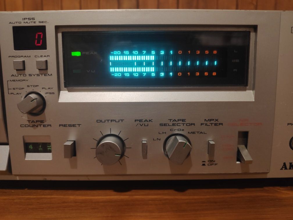 Дека Akai gx f37