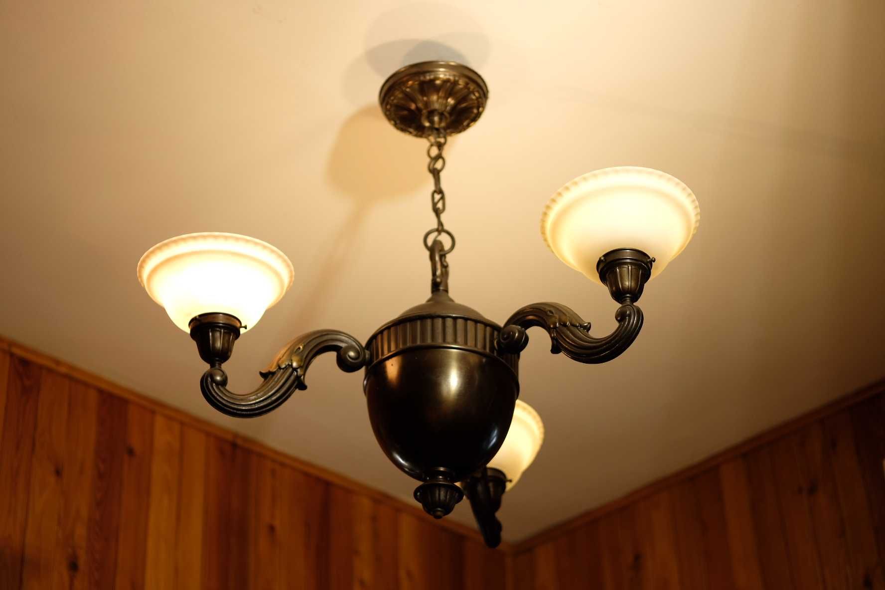 Lampa do salonu, oryginalne klosze, antyk, początek XX w.