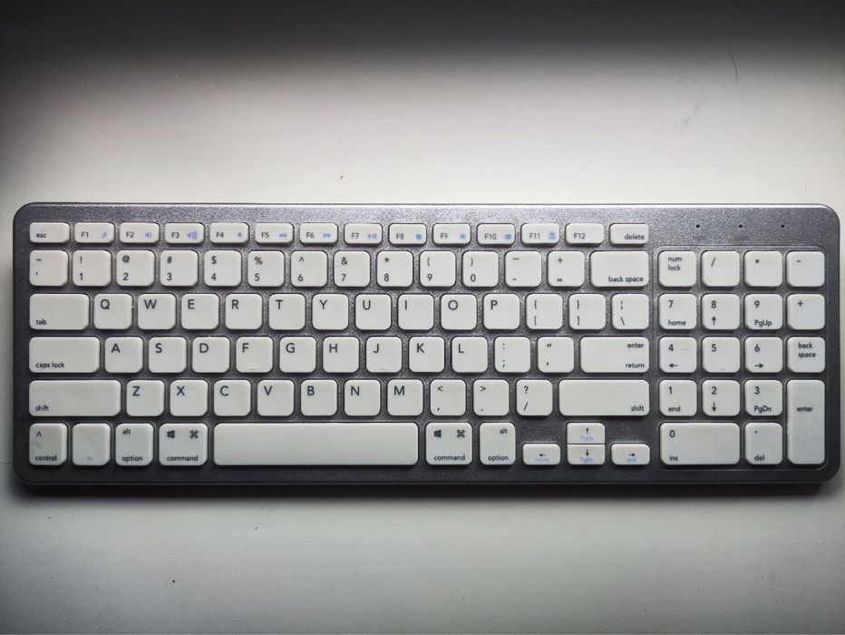 Новая безпроводная клавиатура