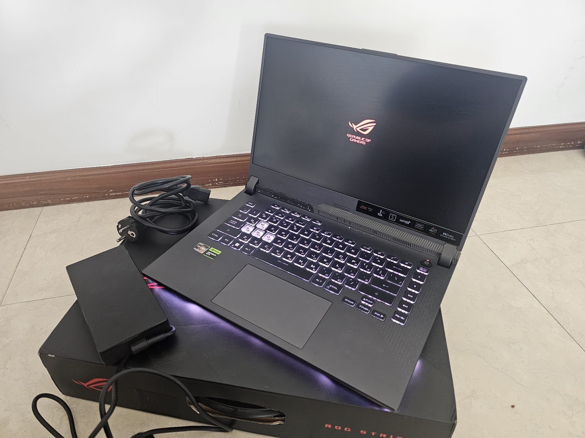 Asus strix G513 Ryzen 7