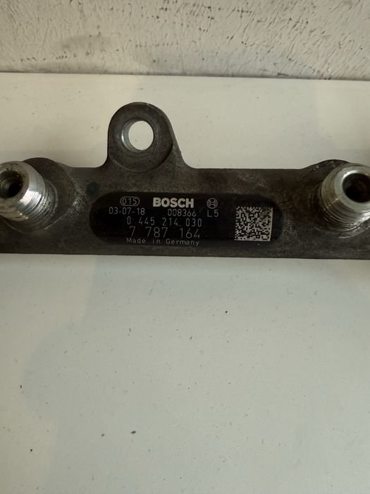 Vendo bomba injectora e regua BMW E46 150cv