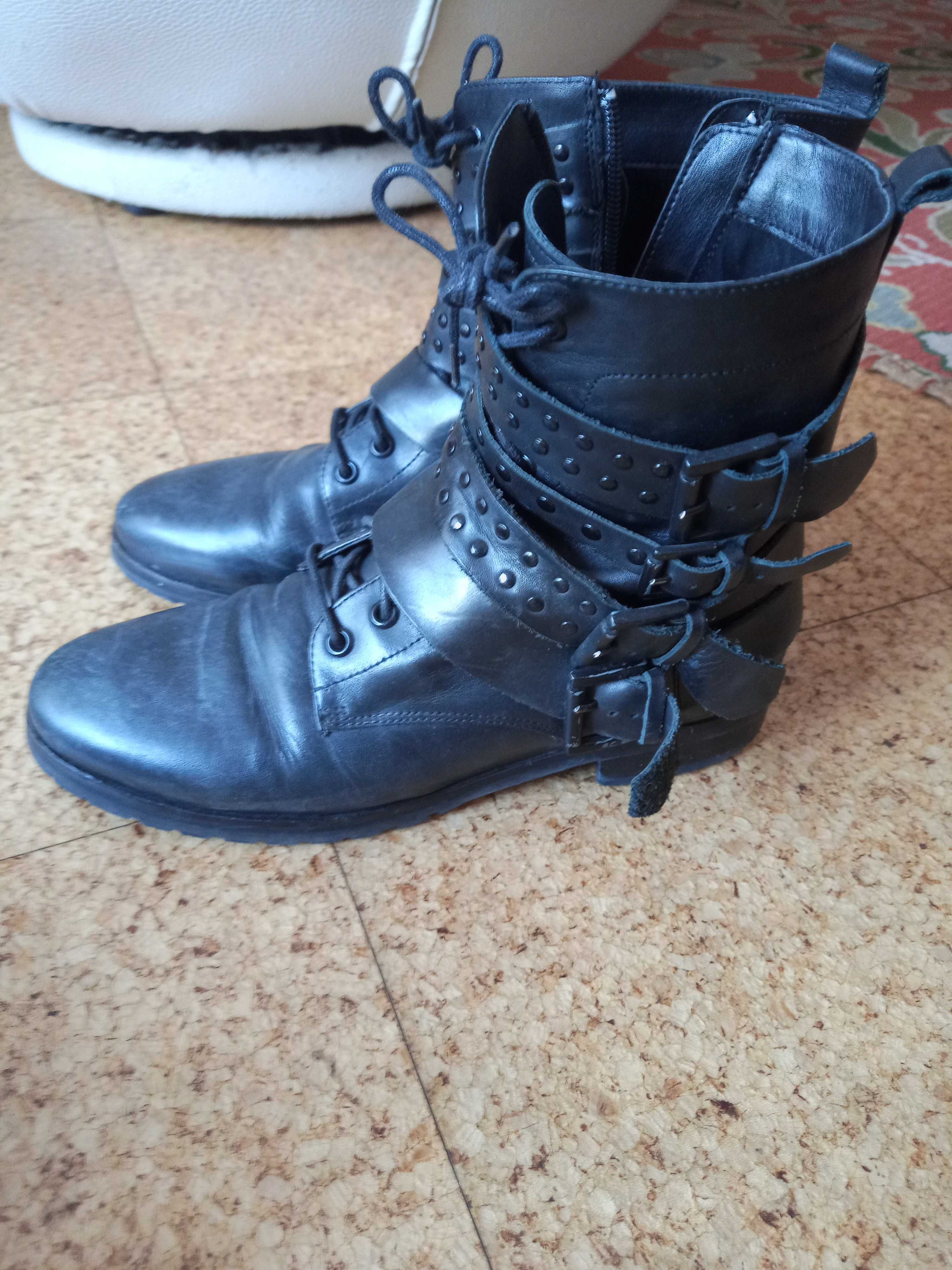 Vendo 2 pares Botas