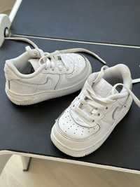Nike кросівки дитячі 21 р