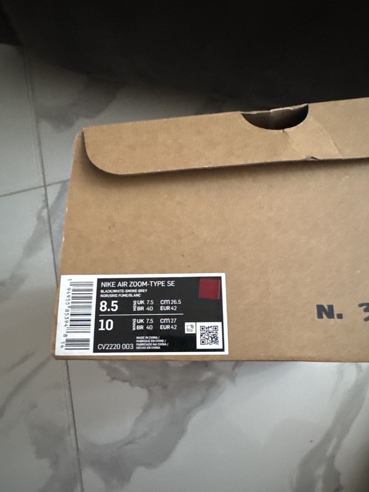 Продам кросівки Nike Air Zoom-Type Se 42