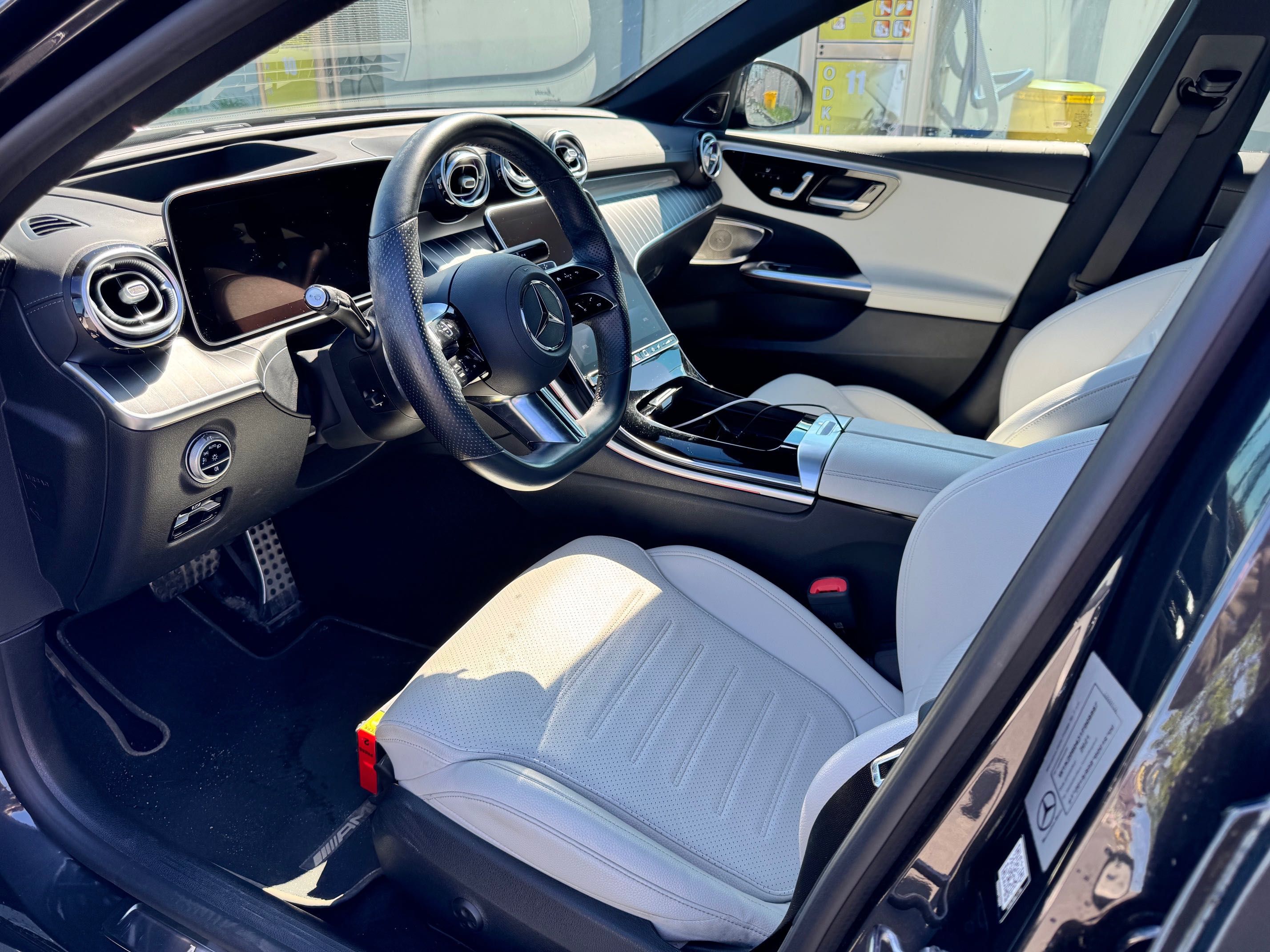 Wynajem Mercedes-Benz C200 4Matic AMG/Burmester 3D/Panorama FV23%
