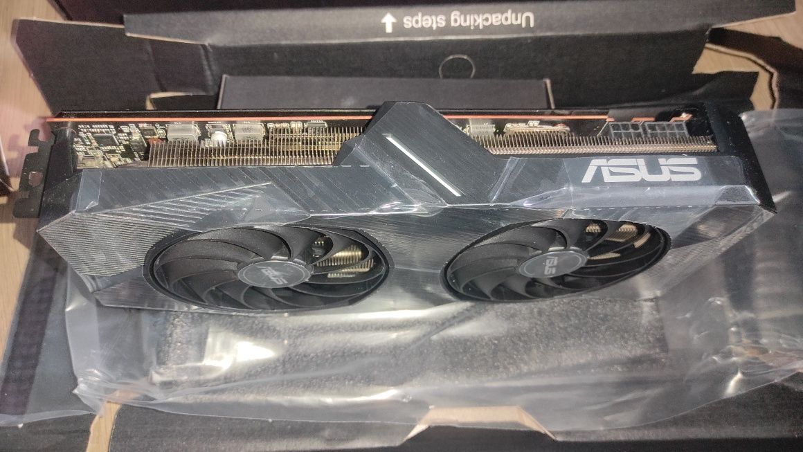 Видеокарта Asus Radeon RX 5700 XT Dual EVO OC.