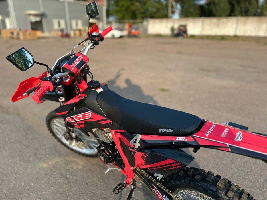 26к.с, 172Двигун, Повітря, 5КПП - мотоцикл BSE J10 250