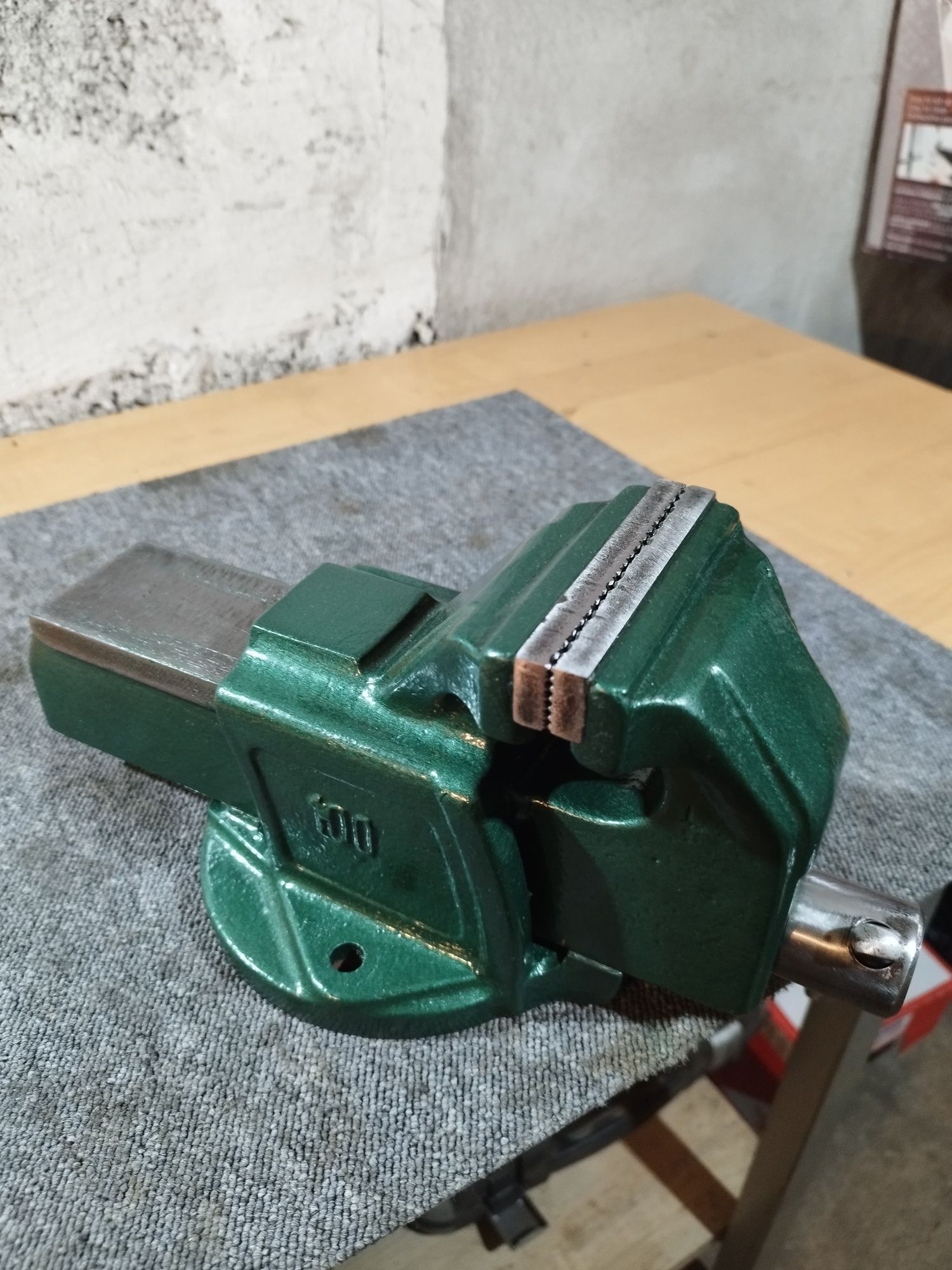 Imadło  100 mm .