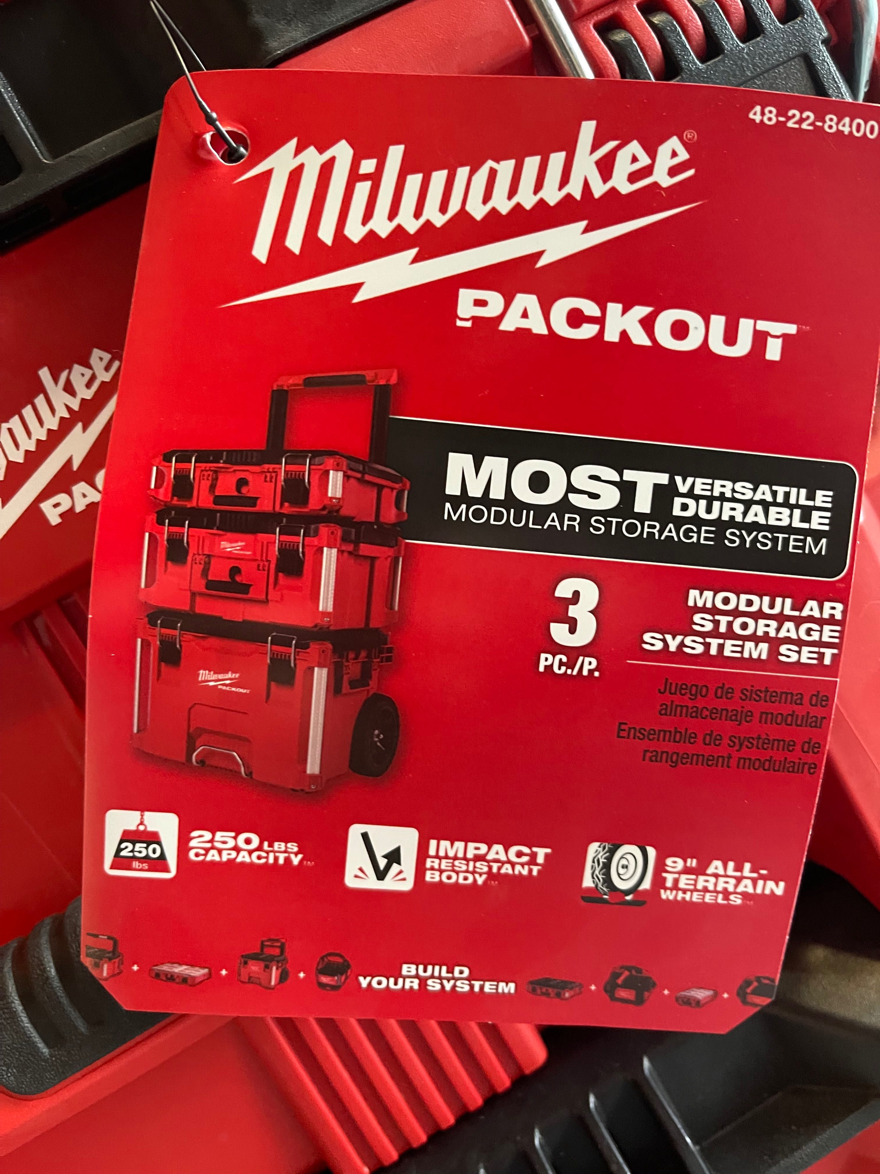 Milwaukee     Packout