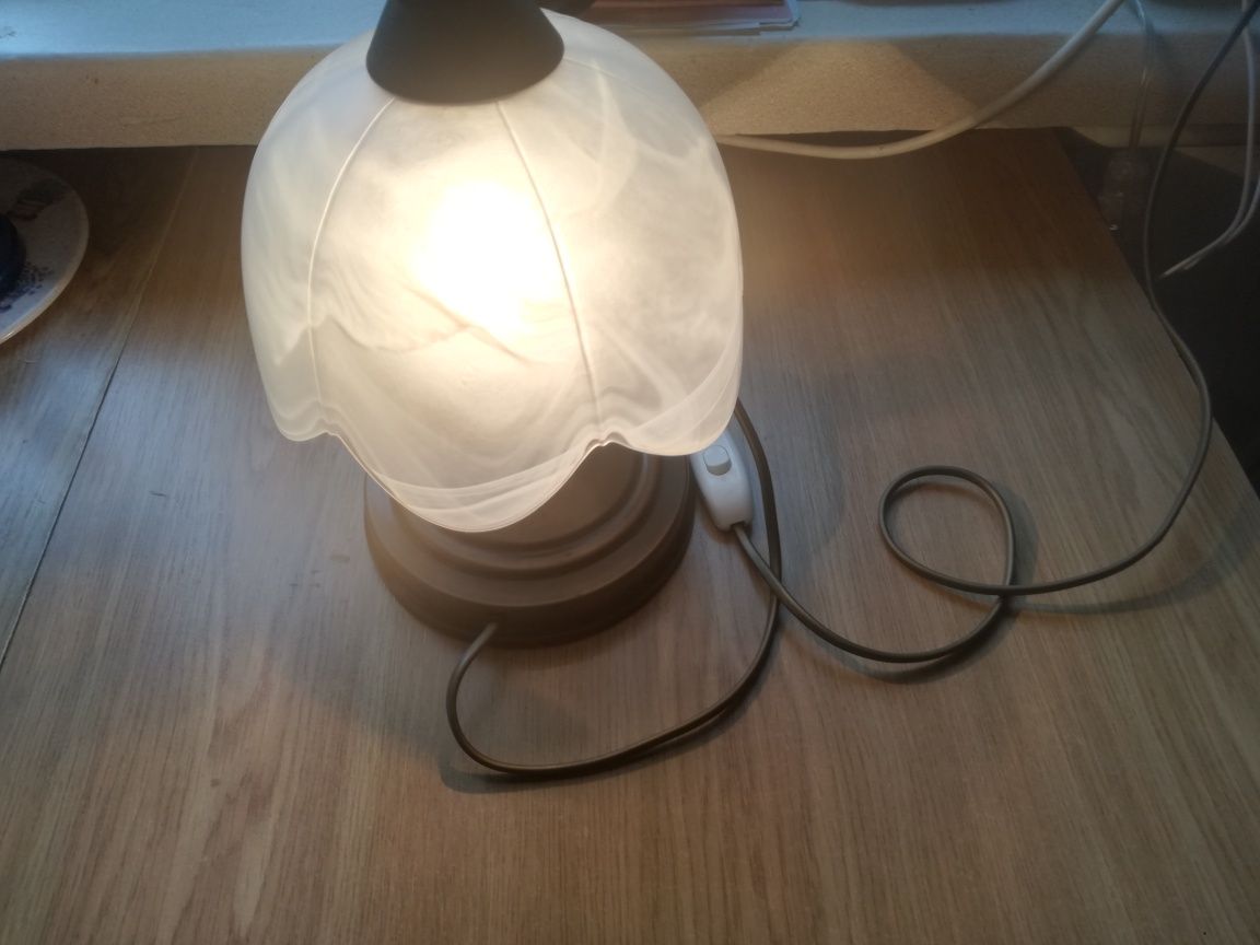Lampka na biurko z lat PR-elu.