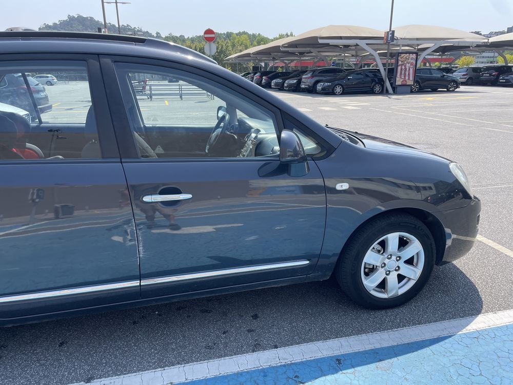 Kia Carens 7 lugares