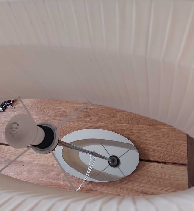 Lampa stołowa, klosz w plisy kremowa/ecri