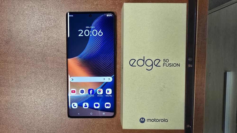 Motorola Edge 50 Fusion 5G Dual Sim 256GB/8GB RAM granatowa, jak nowa
