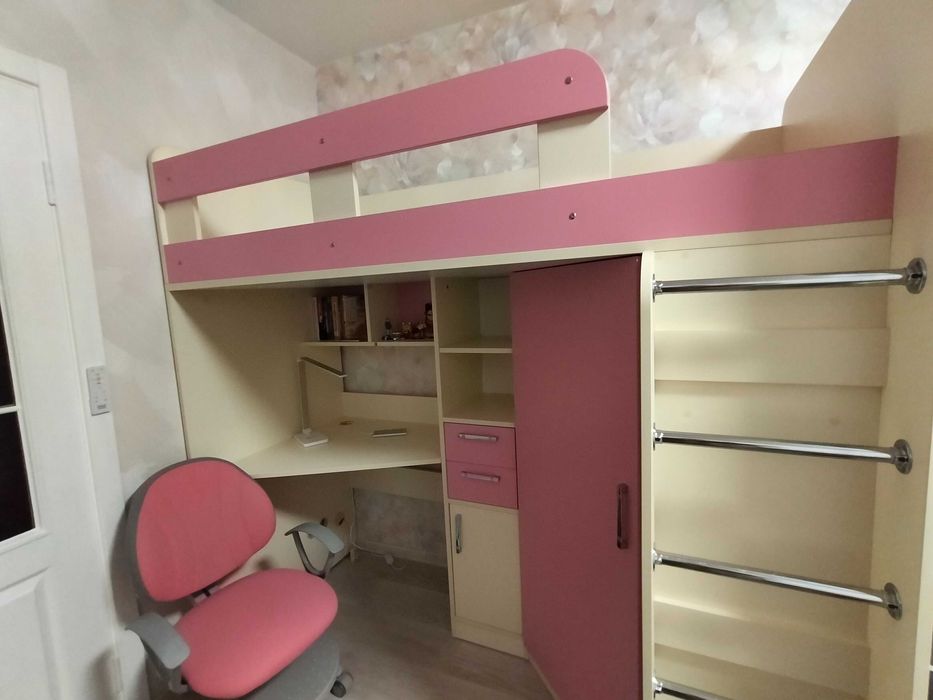 Меблі для для дівчинки