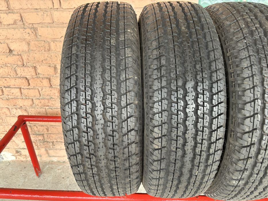 Комплект всесезоних шин 255/70R18 Bridgestone