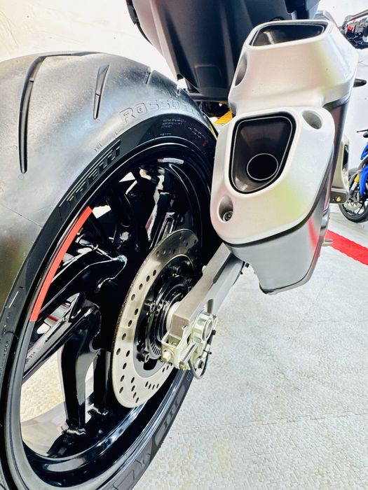 мотоцикл Ducati Monster 821 2020 р в оригіналі тільки з Японії