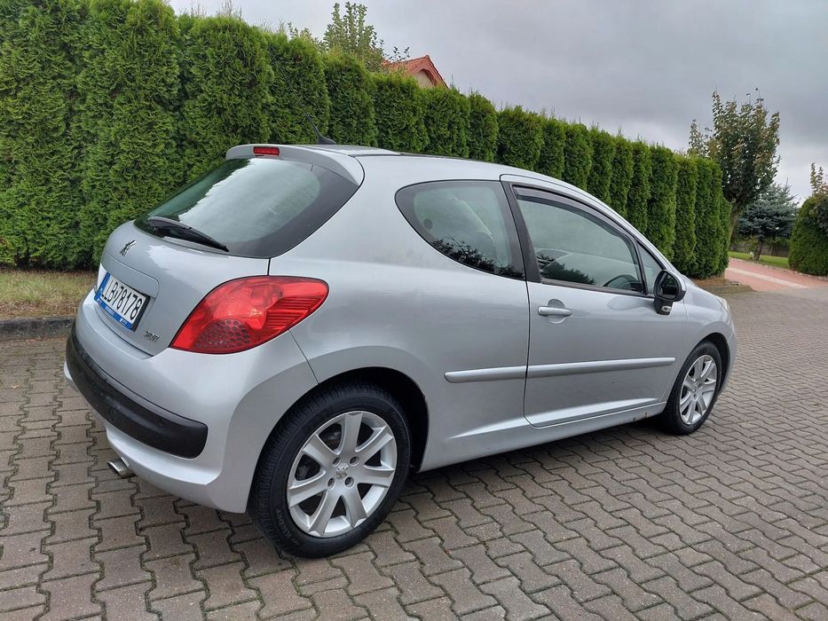 Peugeot 207 1.6 HDI 2008r bogate wyposażenie
