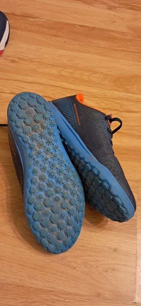 Buty turfy kipsta decathlon r. .36