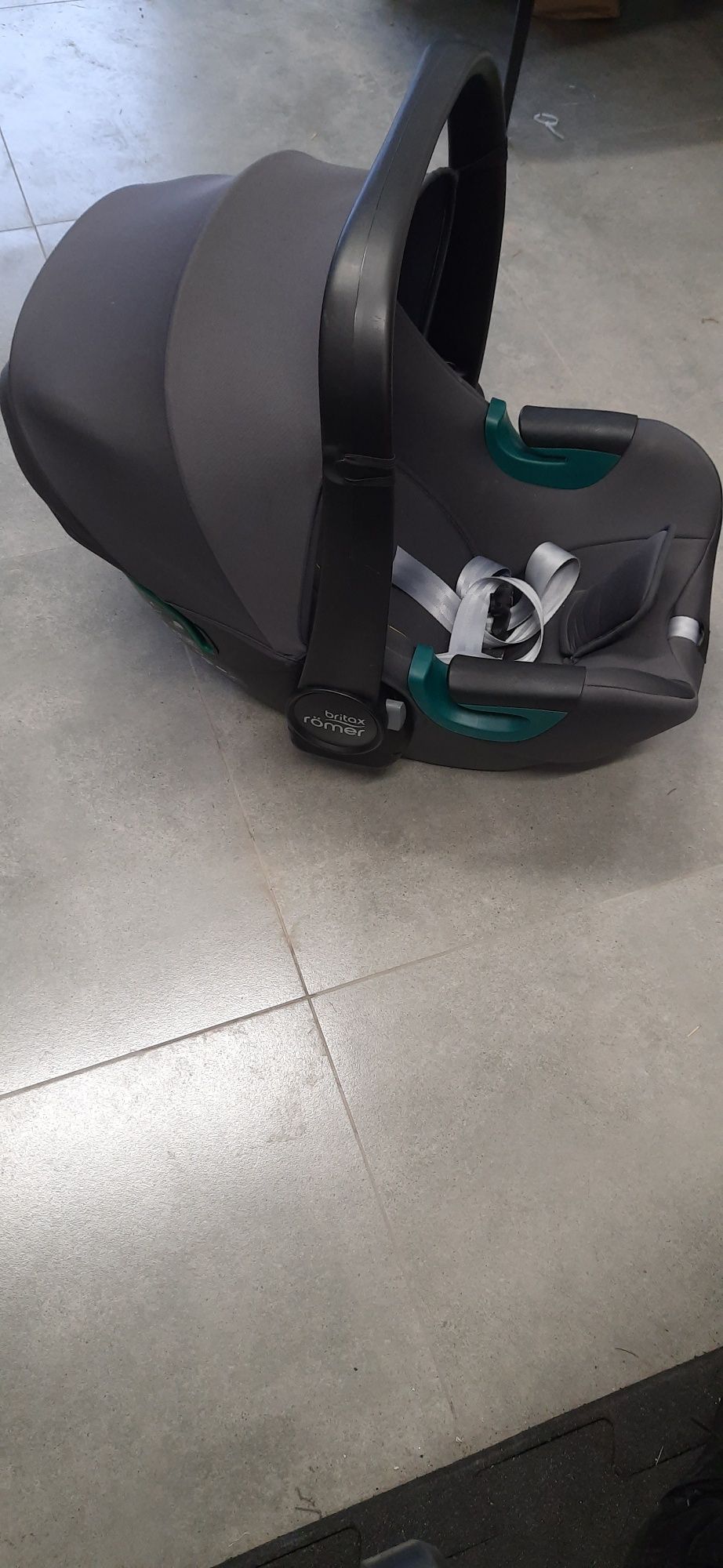 Nosidlo Britax Romer baby safe 3jak nowe