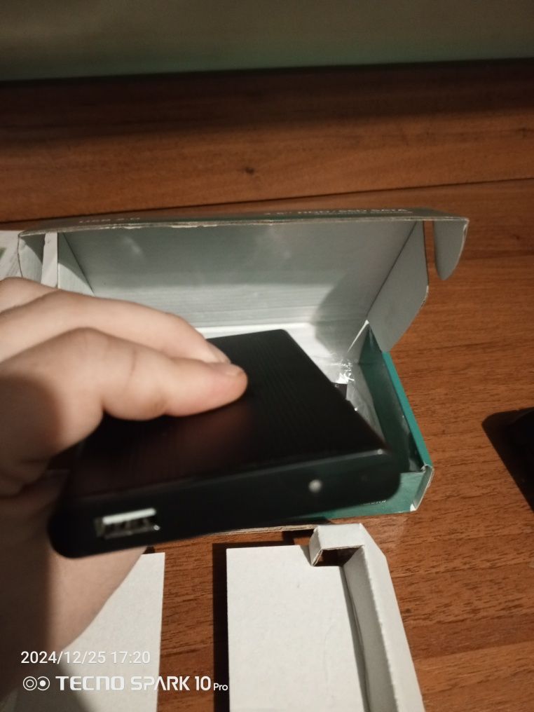 Зовнішній USB -HDD накопичувачь