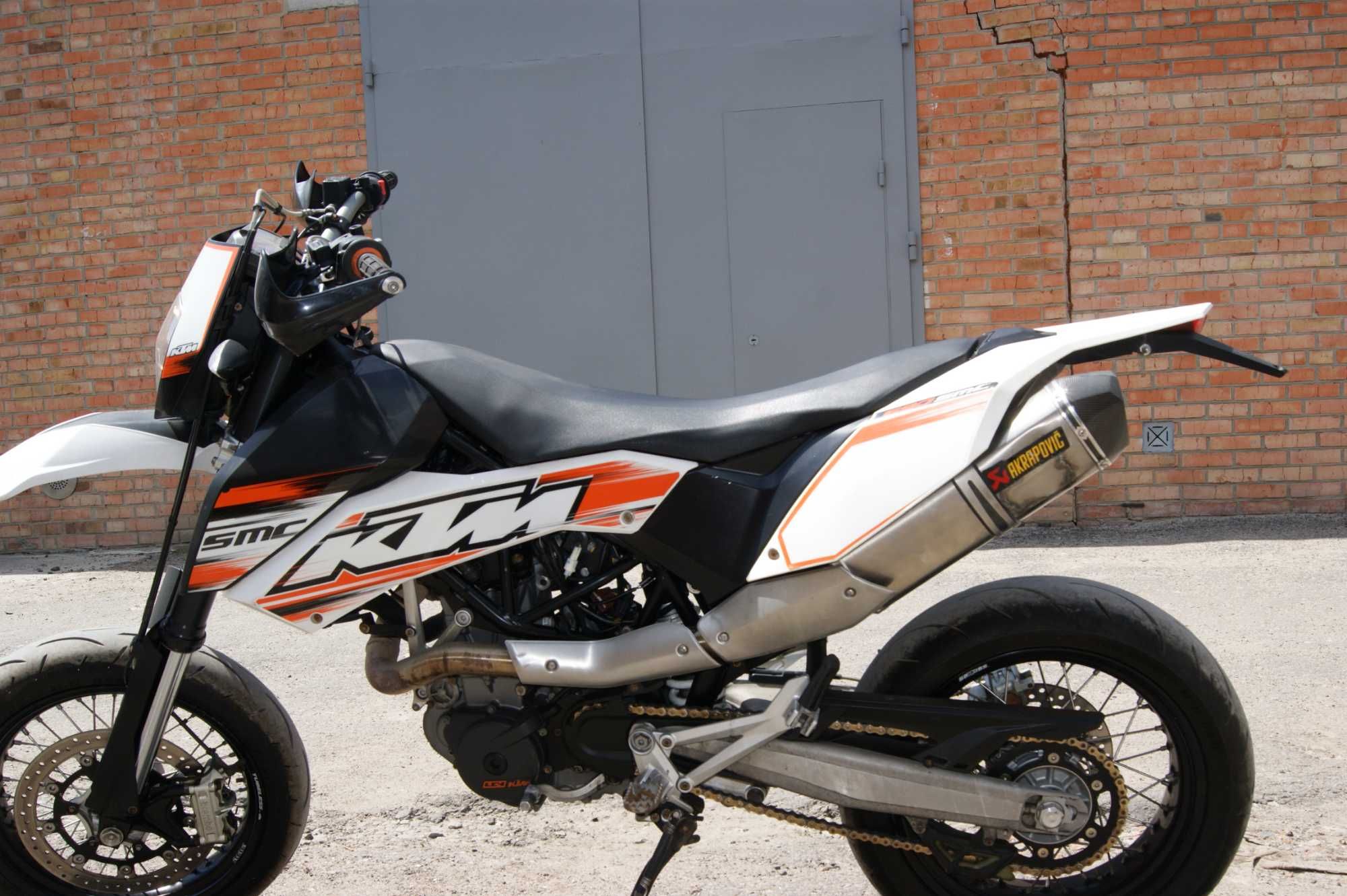 KTM 690 SMC R мотард