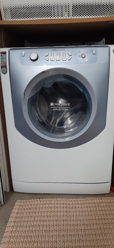 Máquina de lavar roupa Ariston Hotpoint 8kg A+