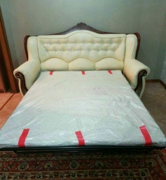 Продам диван с креслами