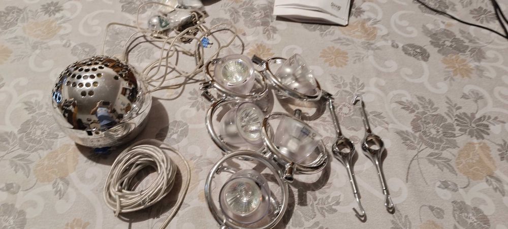 Vendo kit de luzes IKEA, com 3 focos de luzes