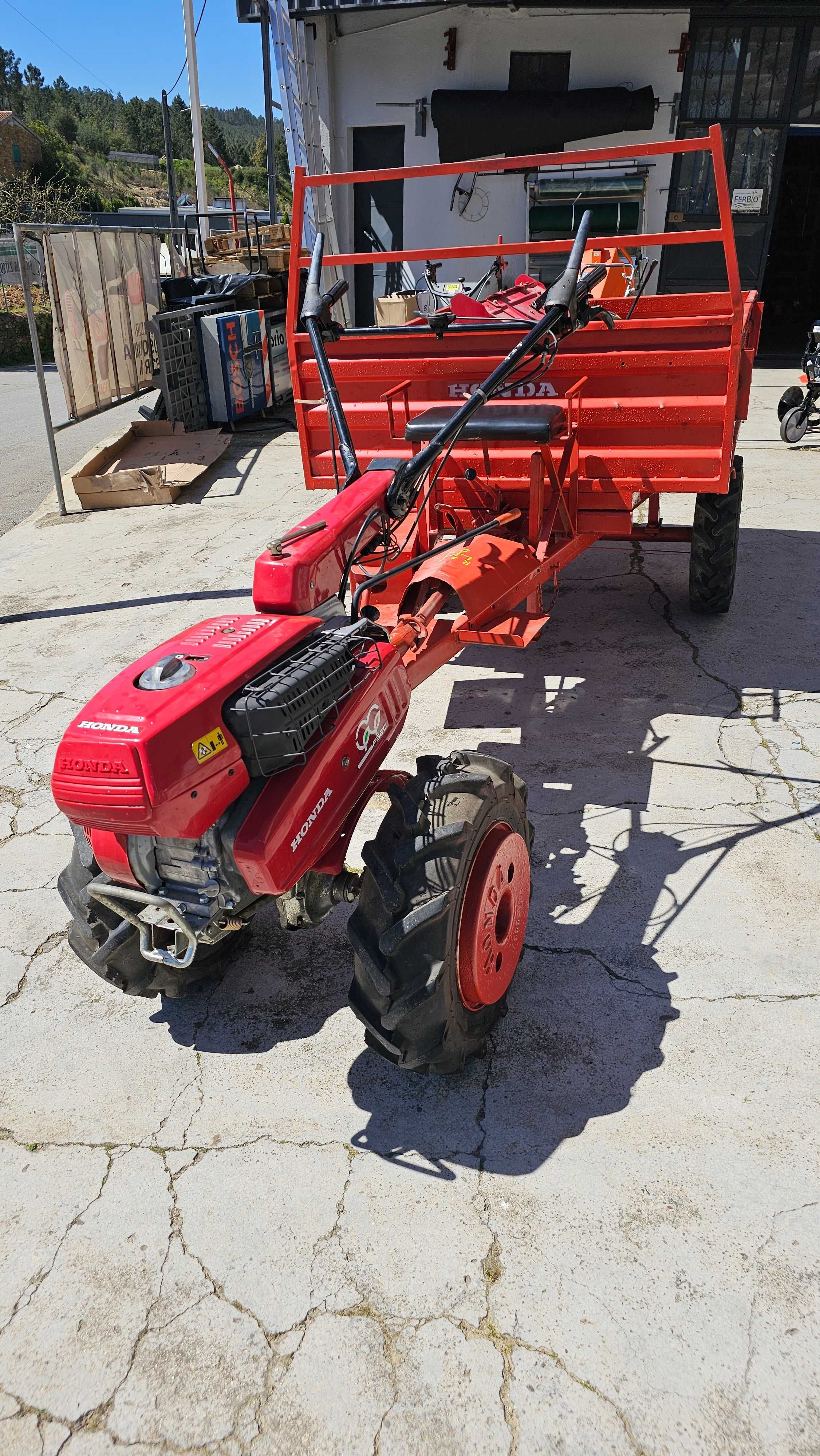 Motocultivador Honda F660 com Reboque