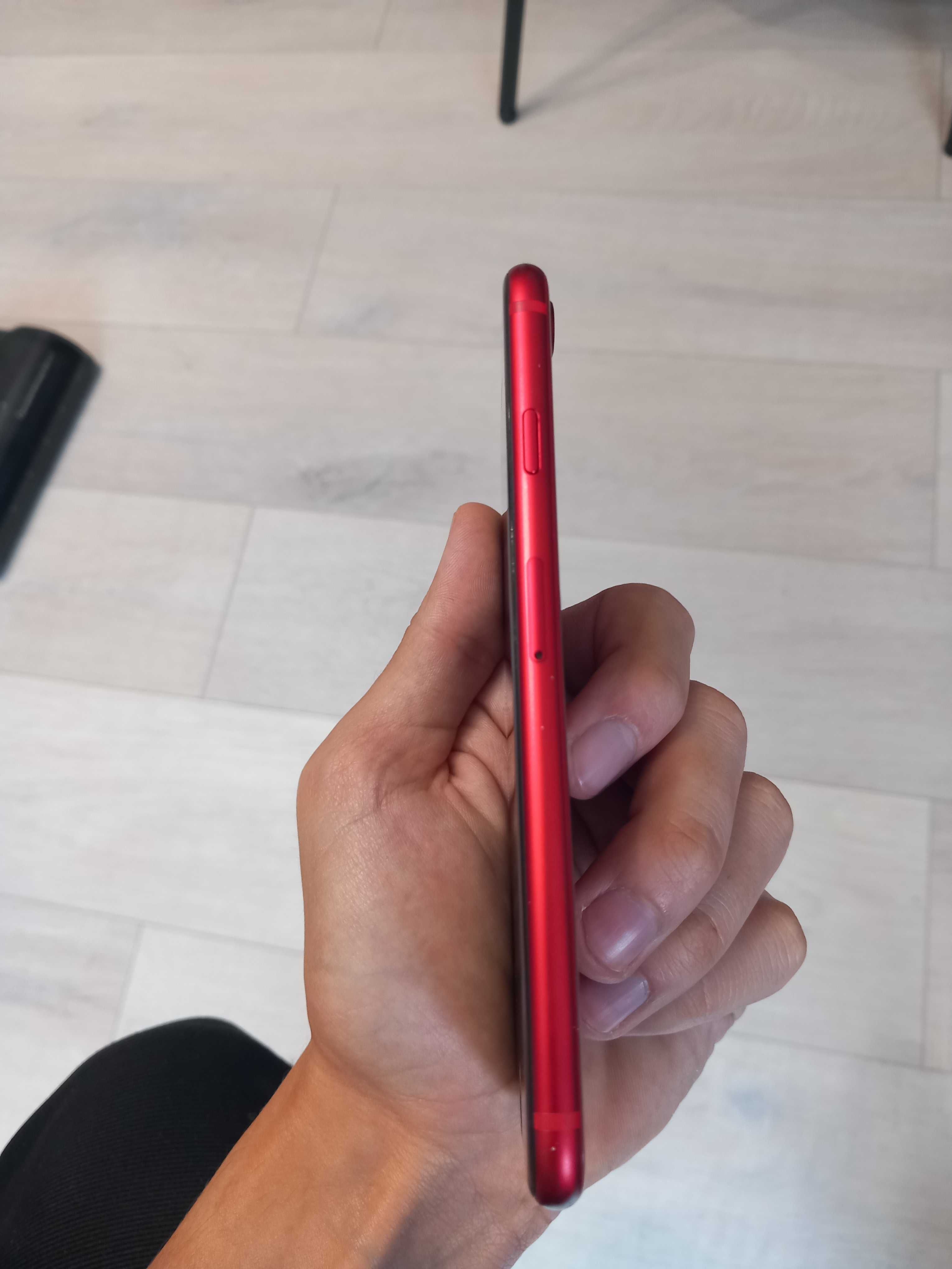 iPhone 8 64GB Czerwony