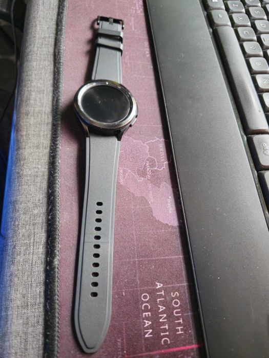 Samsung Galaxy Watch4 Classic + 3 kable magnetyczne do ładowania