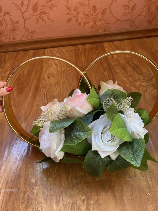 Свадебные кольца на машину