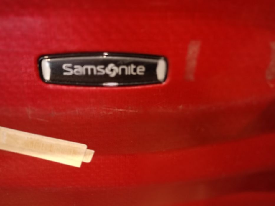 Чемоданы на колесах в наличии