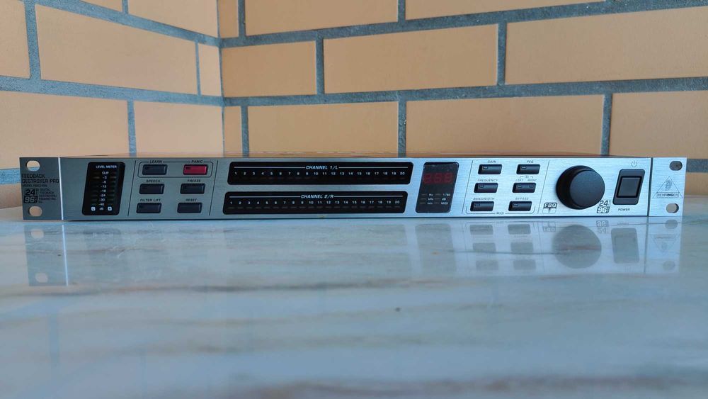 Feedback Destroyer Pro - Behringer - FBQ2496 - Excelente Estado