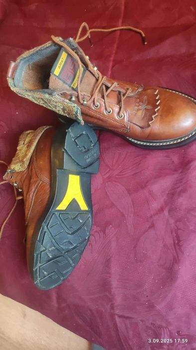 ariat buty ze skóry roz z metki 36m
wkładka 23,5cm