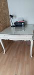Mesa Queen Anne + tampo de vidro + 4 cadeiras