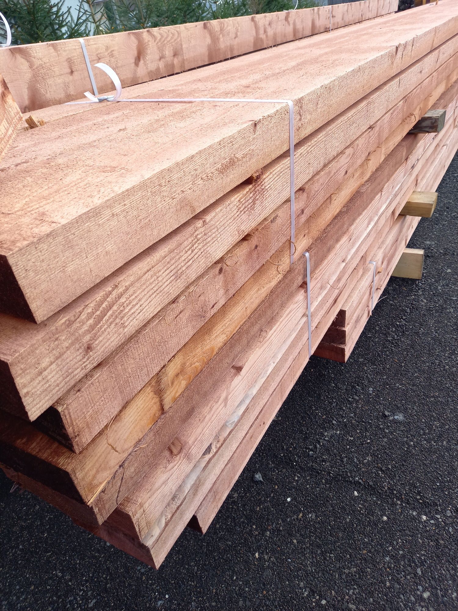 Więźba dachowa drewno budowlane kantówki krokwie łaty