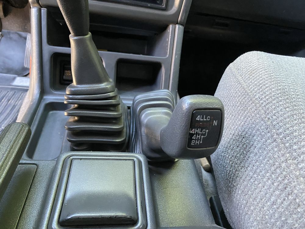 Mitsubishi Pajero 2