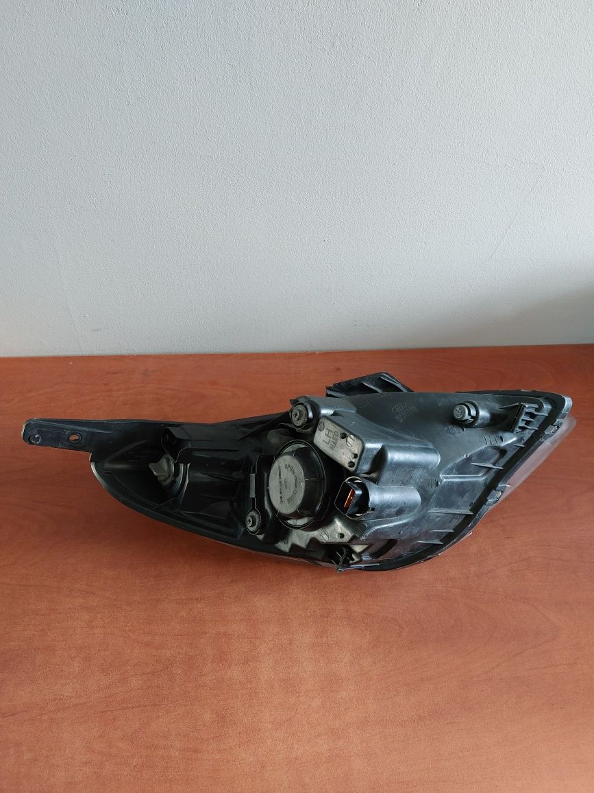 Lampa Hyundai i20 lewa przód oryginał