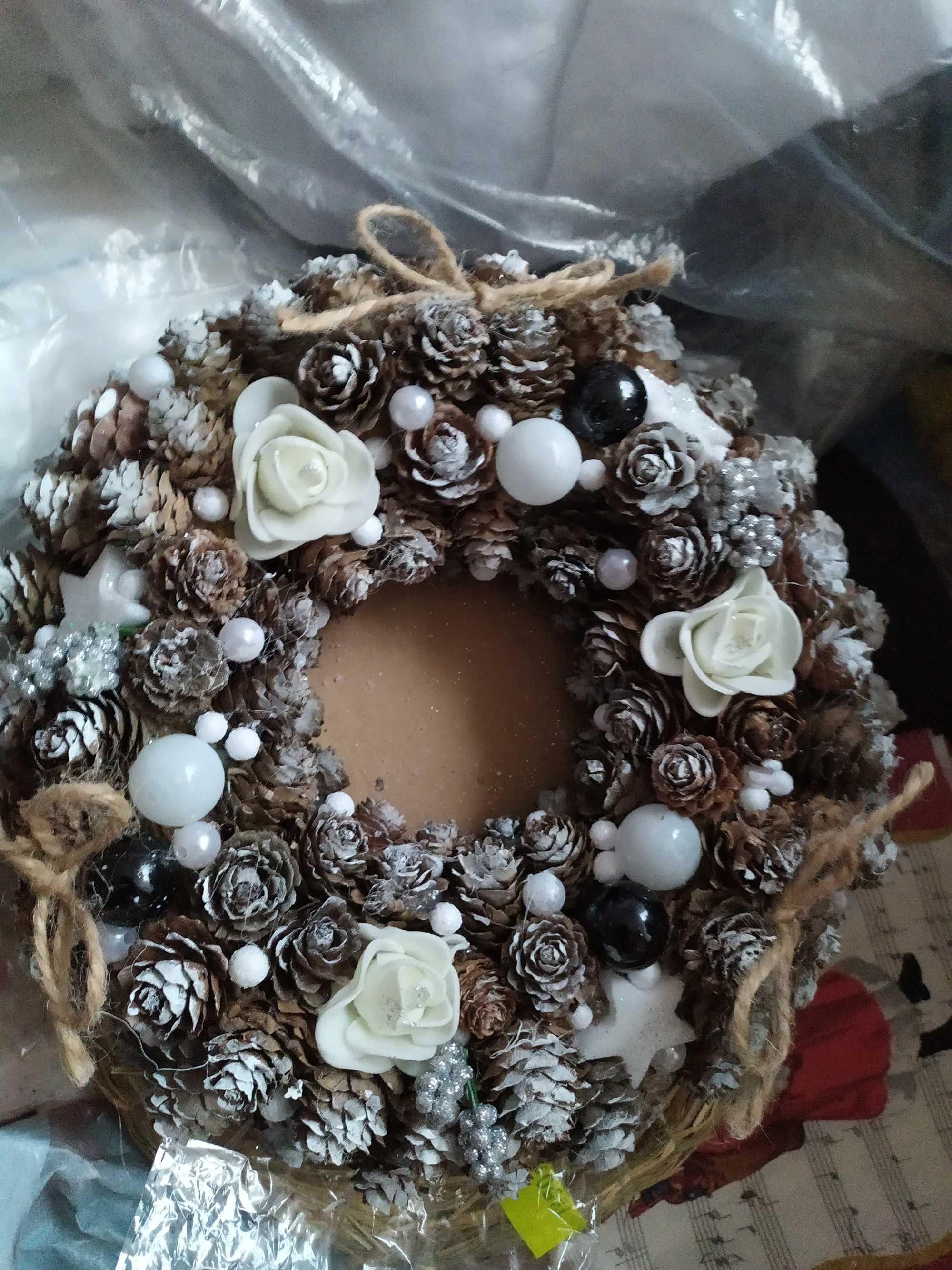 Wianki decoupage i inne ozdoby