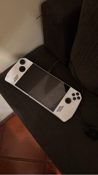 Asus Rog Ally Z1 Extreme como novac/ garantia!