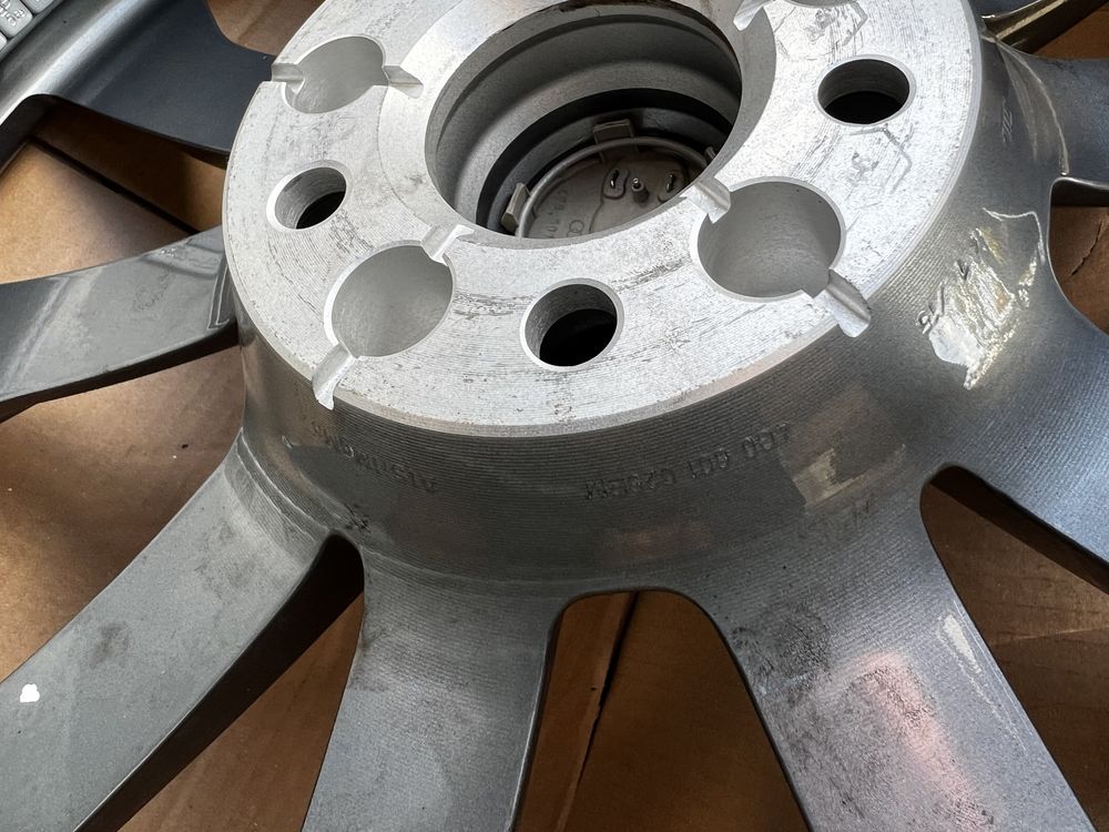 Felga 4G0 R20 5x112 8,5J Et45 Audi A6 C7
