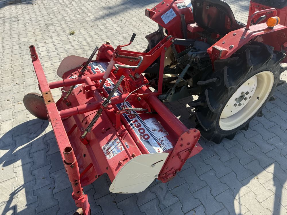 Японський трактор Yanmar YM1702